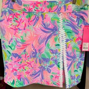 Lilly Pulitzer NWT Luxletic UPF 50+ Daphne skort, It Was All A Dream, size 12.